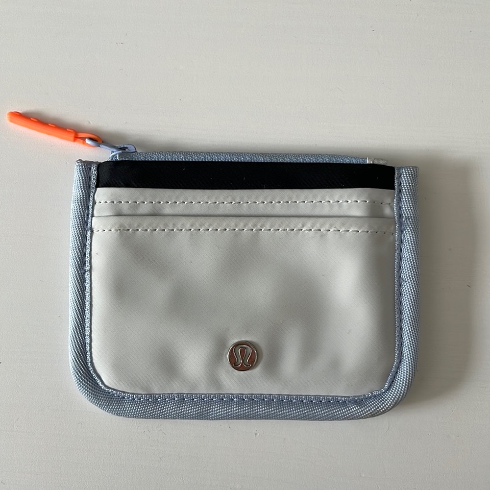Lululemon card case
